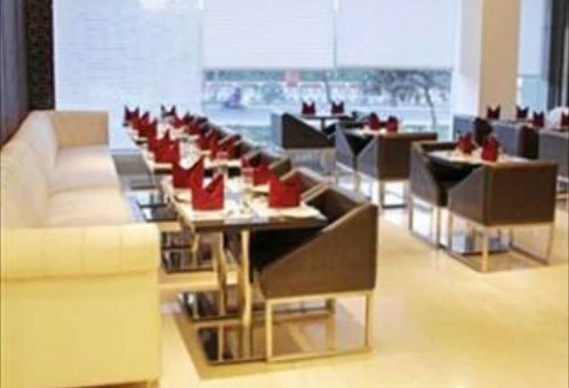 בית מלון כפרי Grand Mumtaz Towers