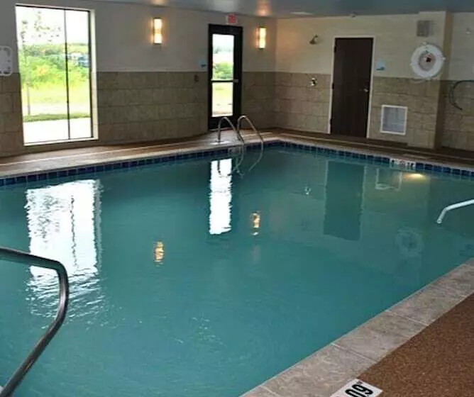 فندق Holiday Inn Express Salem, An Ihg