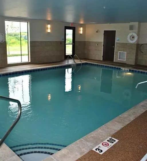 فندق Holiday Inn Express Salem, An Ihg