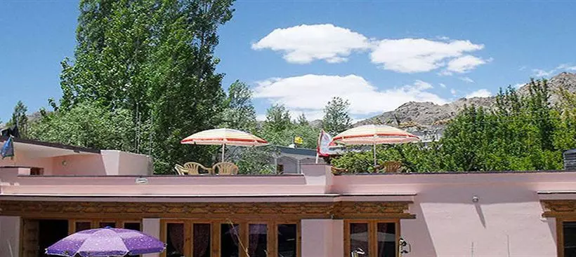 Hotelli Beyond Stay   Kanika Himalayan View