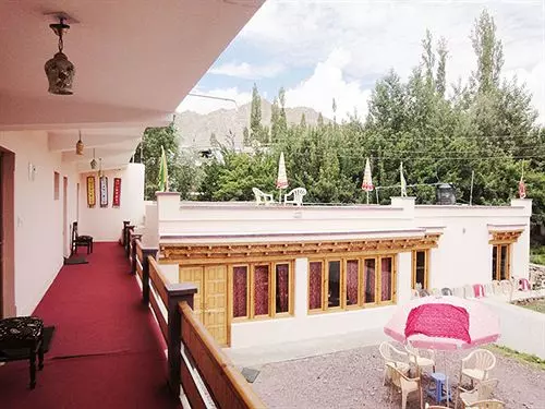 Hotelli Beyond Stay   Kanika Himalayan View