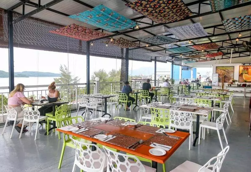 בית מלון כפרי Langkapuri Resort Langkawi