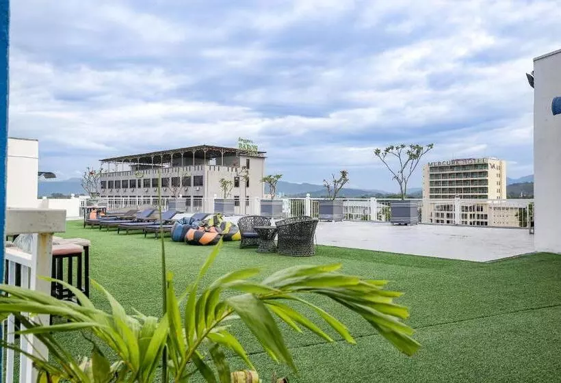 בית מלון כפרי Langkapuri Resort Langkawi