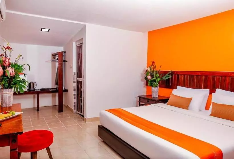 בית מלון כפרי Langkapuri Resort Langkawi