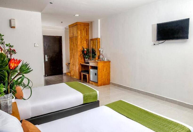 فندق Langkapuri Resort Langkawi