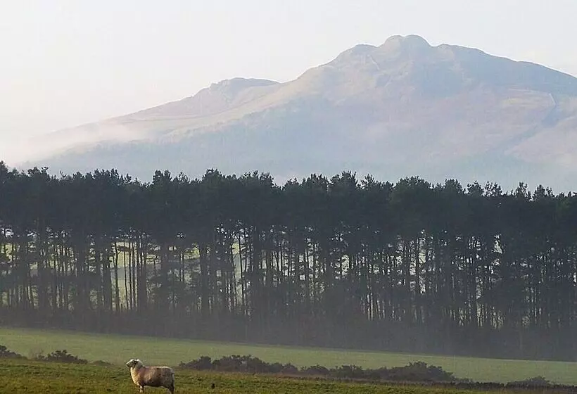 هتل Larkhall Burn