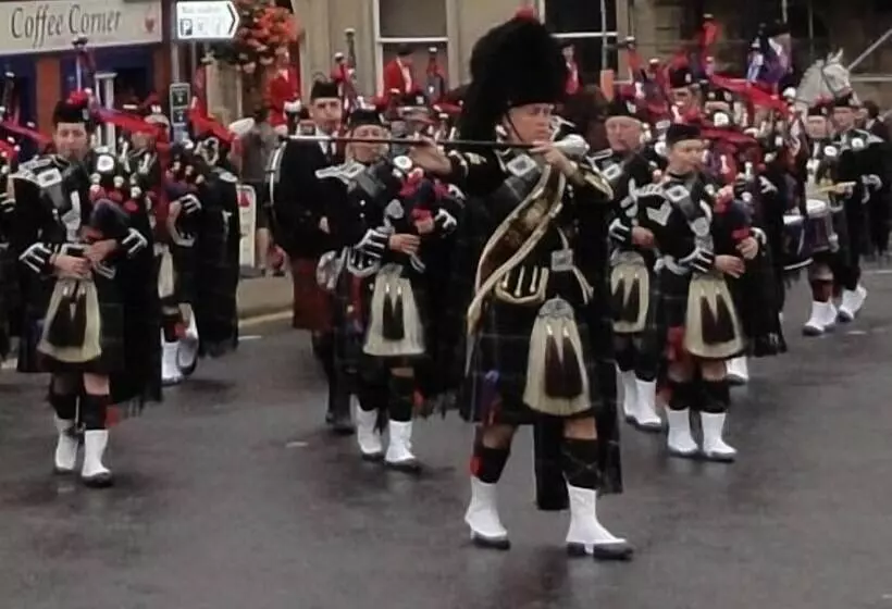 هتل Larkhall Burn