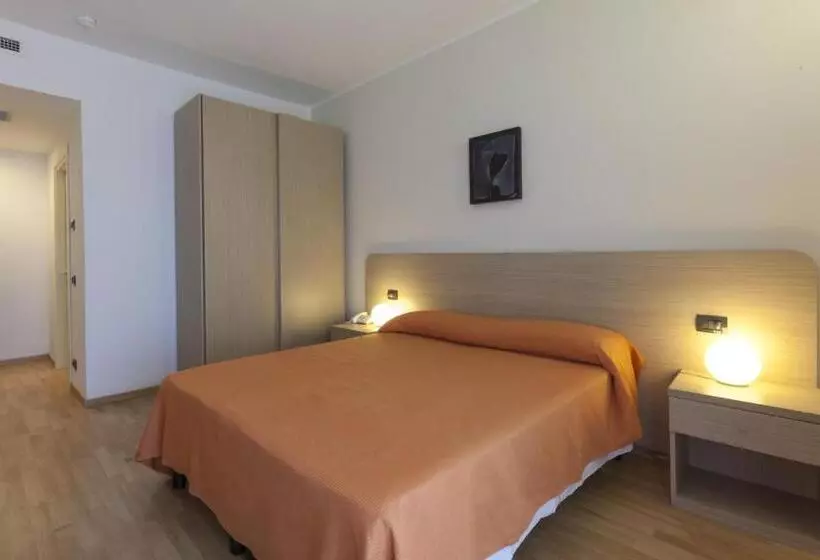 هتل Mercury Boutique