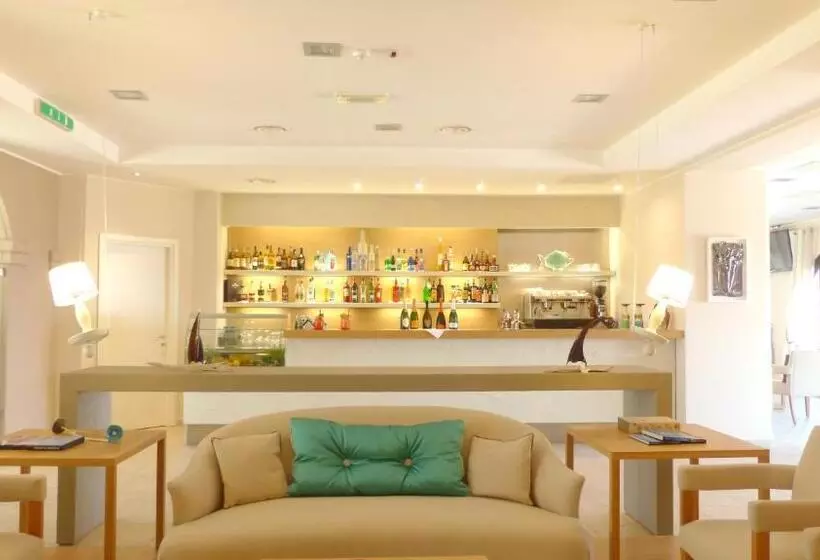 هتل Mercury Boutique