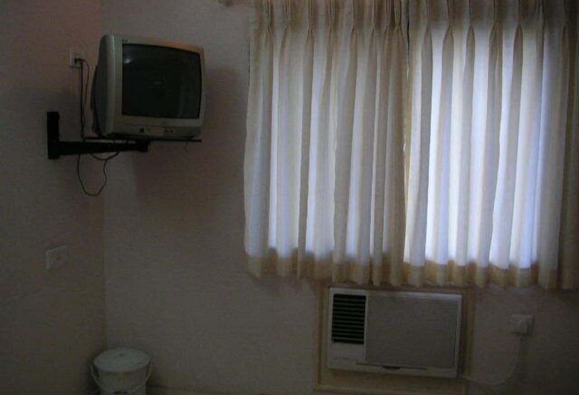 호텔 Tara International