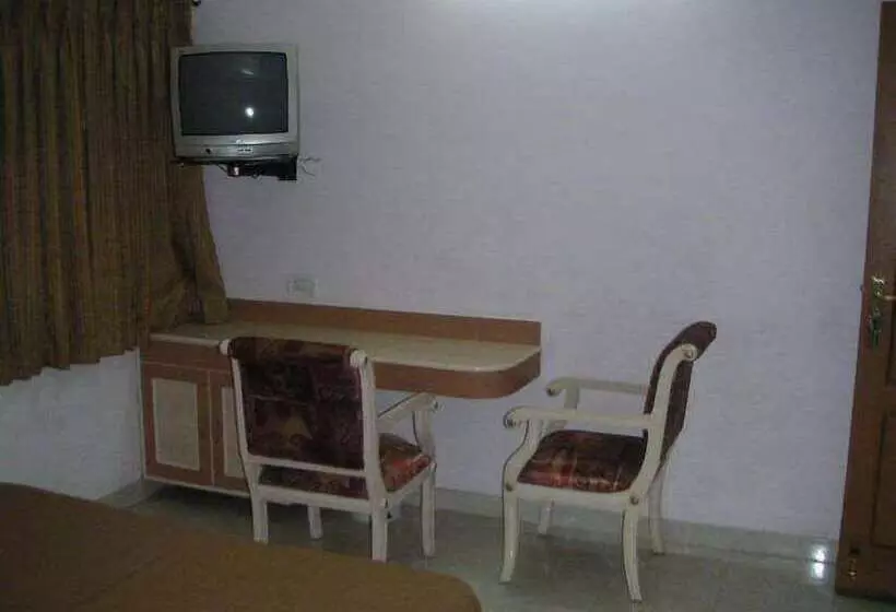 호텔 Tara International