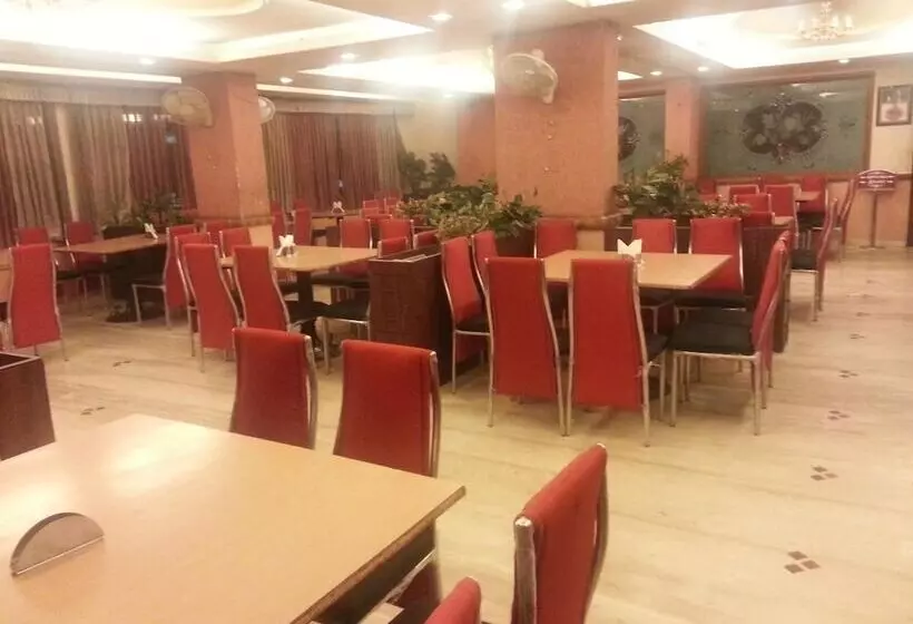 호텔 Tara International