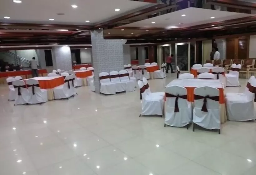 호텔 Tara International