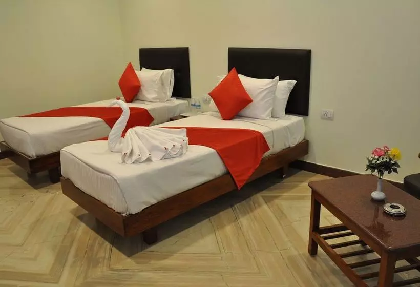 هتل Ungal Vasantabhavan