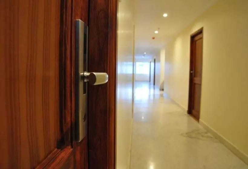 هتل Ungal Vasantabhavan