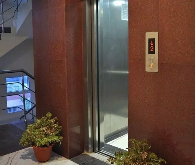 هتل Ungal Vasantabhavan