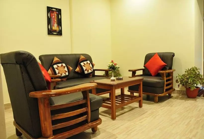 هتل Ungal Vasantabhavan