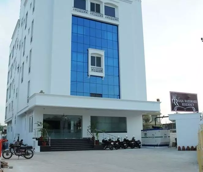 هتل Ungal Vasantabhavan