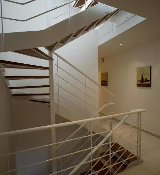 پانسیون Harbour Lodge