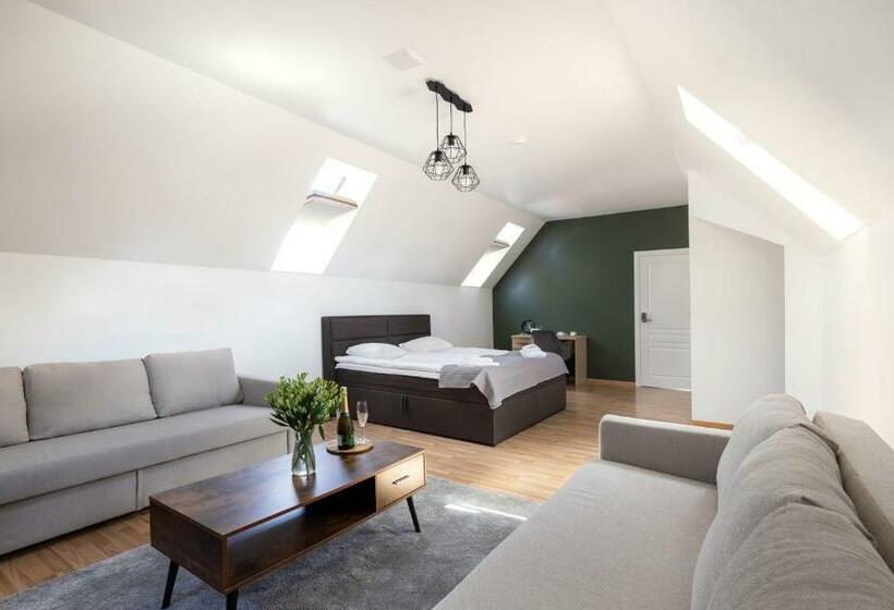 تختخواب و صبحانه Avanti Apgyvendinimas Restoranas