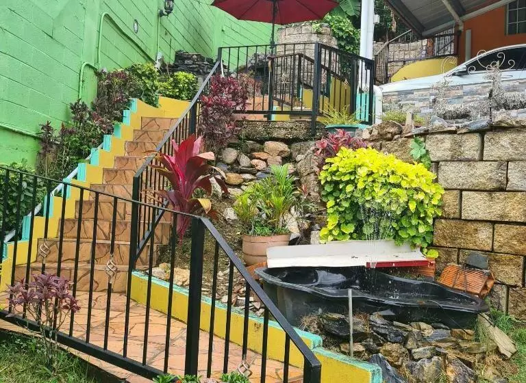 تختخواب و صبحانه Mountain Palace