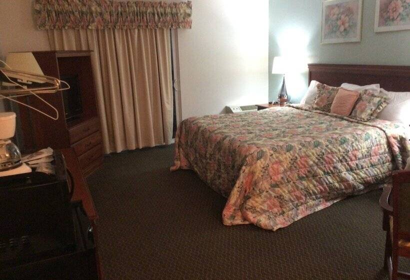 酒店 Colonial Brick Inn & Suites