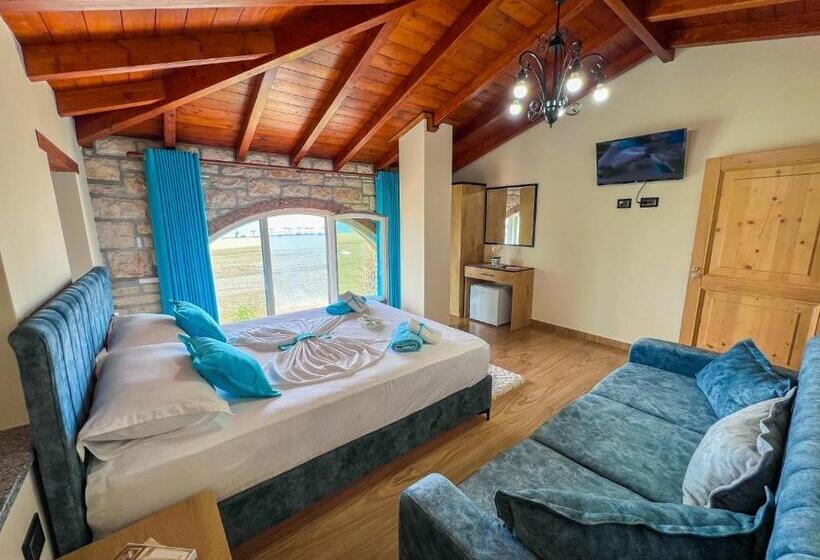 בית מלון כפרי Ibiza Resort