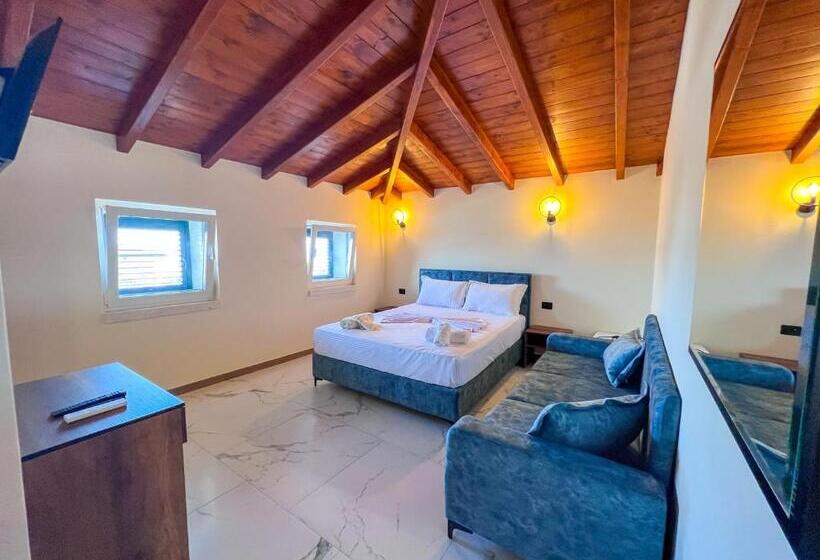 בית מלון כפרי Ibiza Resort