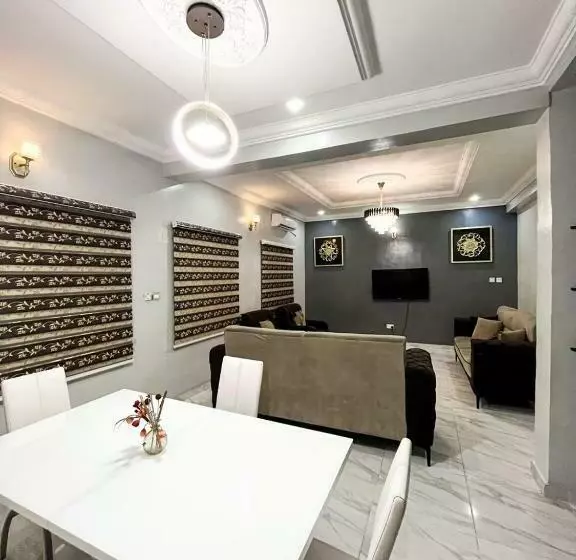 پانسیون Grays Suite Cozy Mini Flat By Jaynice Homes
