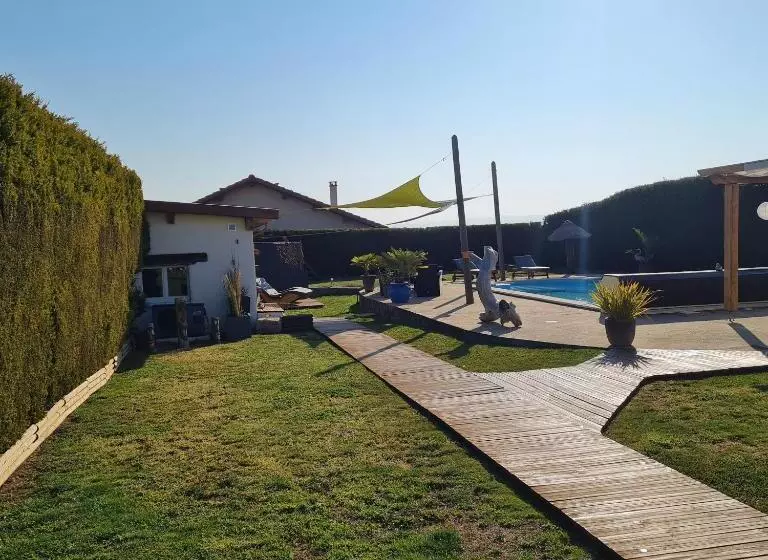 ペンション Le13depic, Gite, Spa, Sauna, Piscine, Massage, Repas, Adult Only