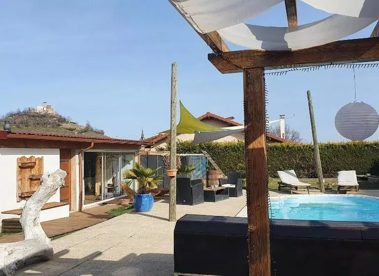 ペンション Le13depic, Gite, Spa, Sauna, Piscine, Massage, Repas, Adult Only