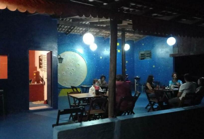 ペンション Pousada Estação Lunar