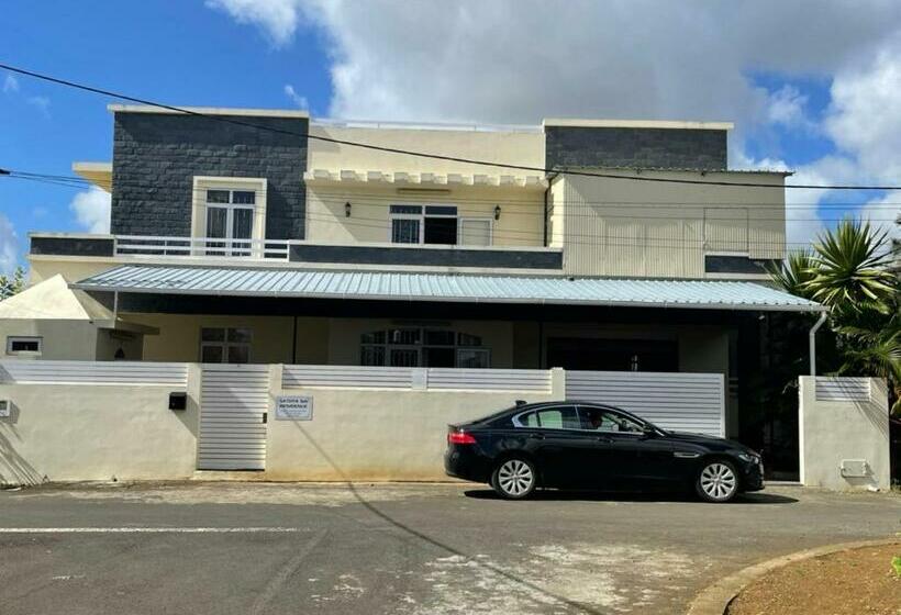 ペンション Sathya Sai Residence