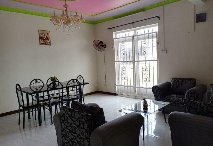 ペンション Sathya Sai Residence