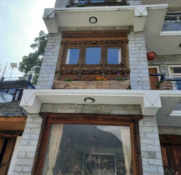 پانسیون Yak Hotel & Lodge