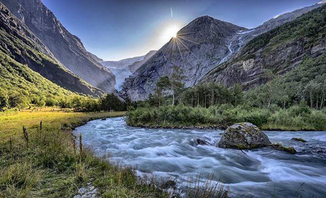 فندق صغير Briksdalsbre Fjellstove