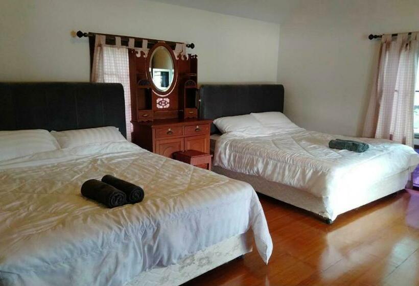 Bed and Breakfast ชิดชล โฮมสเตย์ แอทอัมพวา