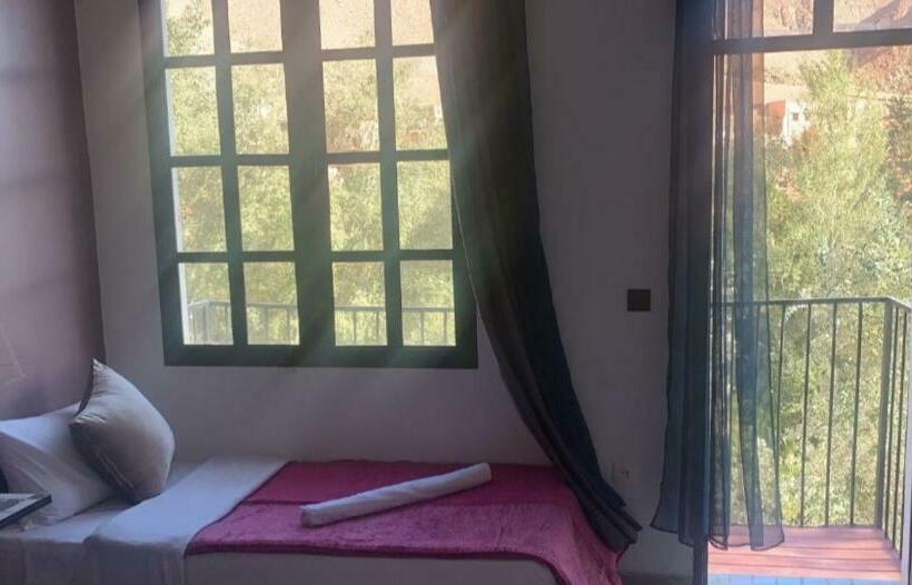 مبيت وإفطار Auberge De La Rivière Du Dadès