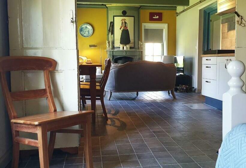 مبيت وإفطار Fakansjehus