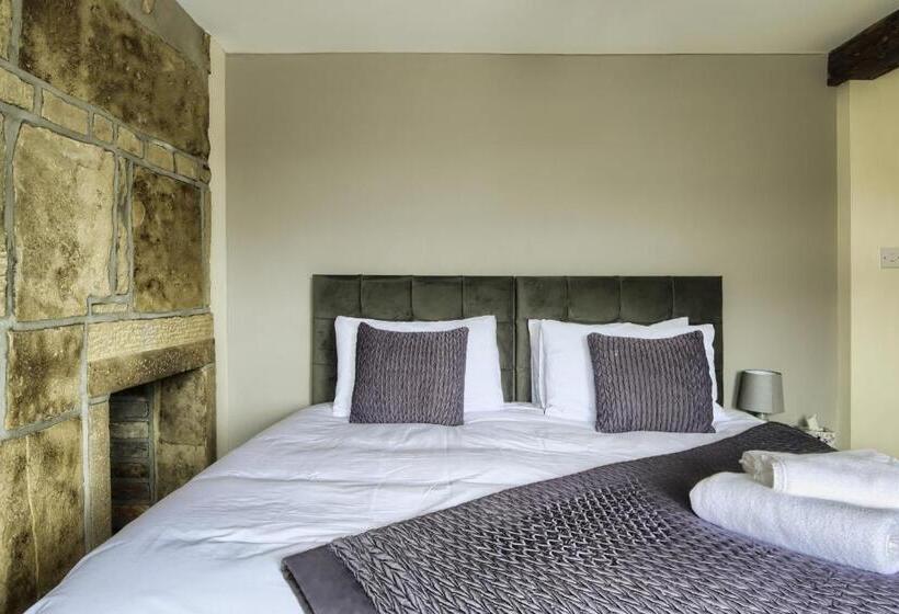 مبيت وإفطار The New Rushcart Inn & Country Dining