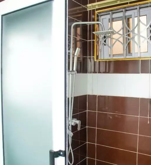 Hotelli El King Home Lodge