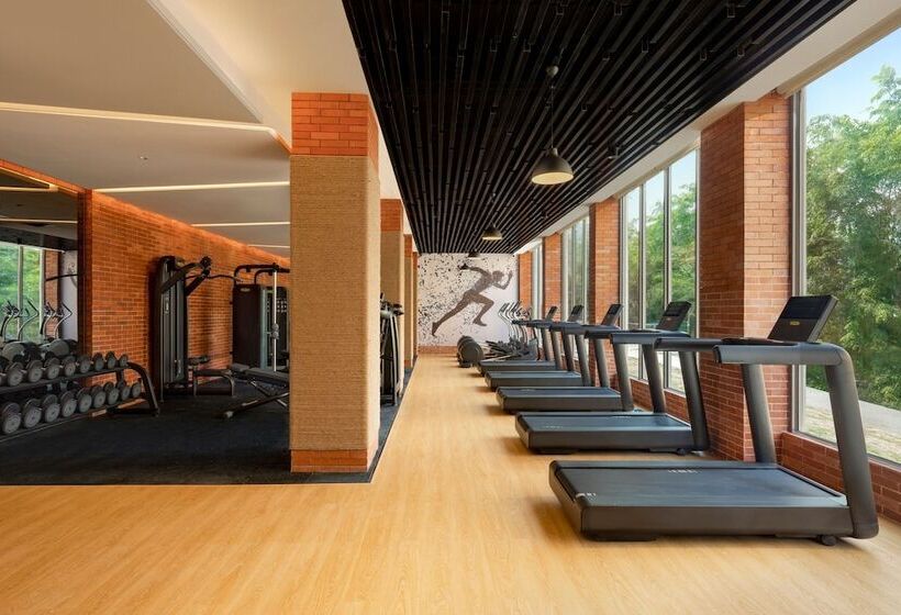 Otel Sheraton Maoming Hot Spring Resort