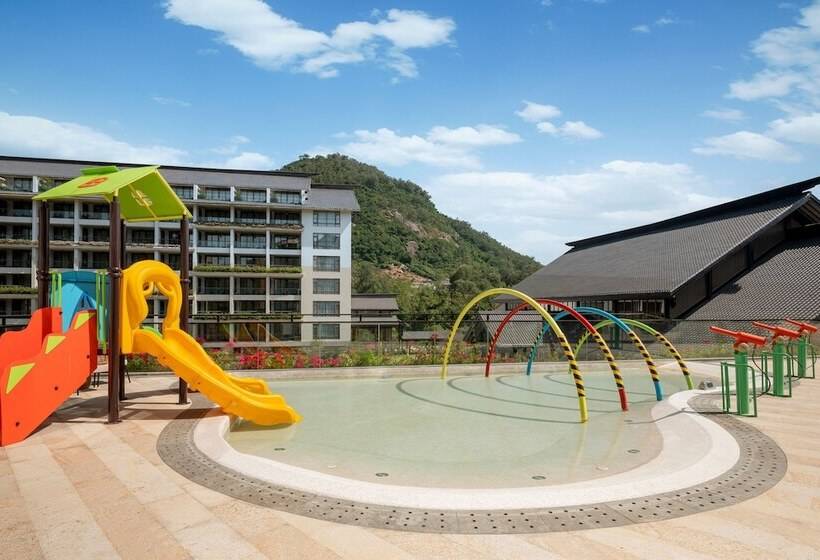 Otel Sheraton Maoming Hot Spring Resort