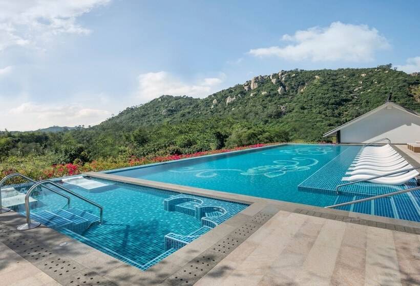 Otel Sheraton Maoming Hot Spring Resort