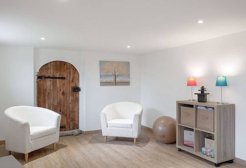 ペンション Au Domaine Cru