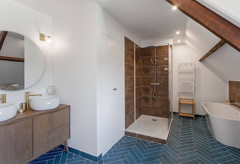 ペンション Au Domaine Cru