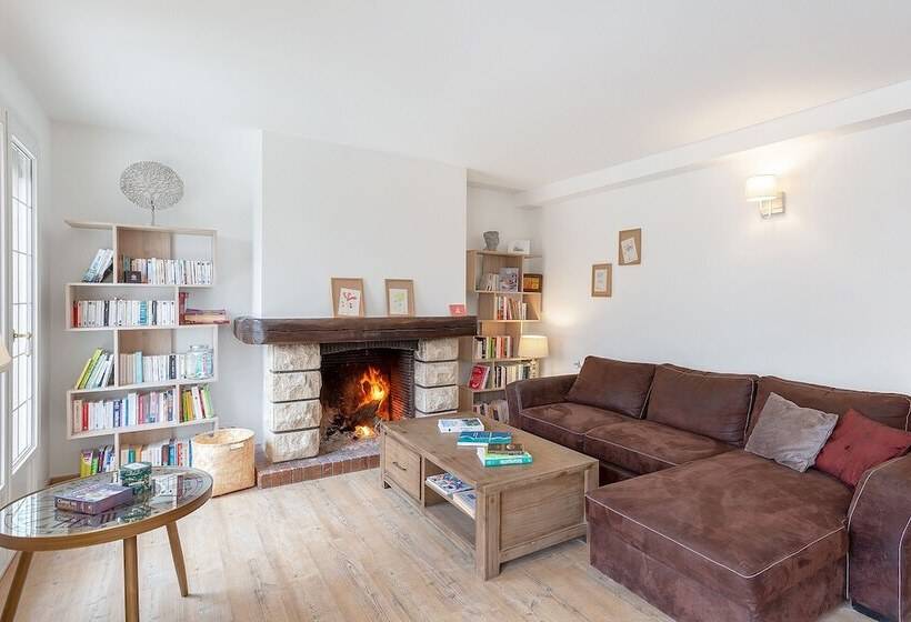 ペンション Au Domaine Cru