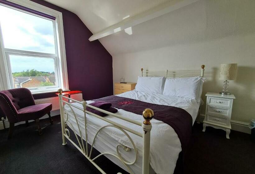 펜션 Crittlewood Guest House