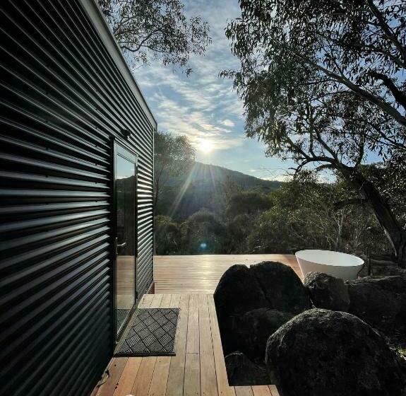 膳宿费 Moonbah Escapez