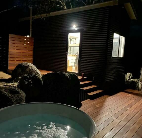 膳宿费 Moonbah Escapez